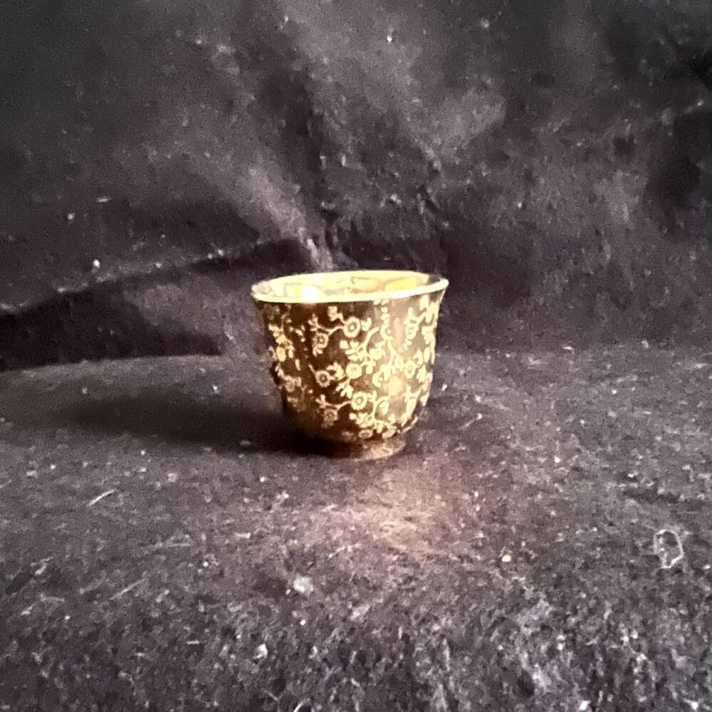 4 - Vintage 22kt Hand Painted Demitasse Cups w/Saucers - Picture 9 of 11